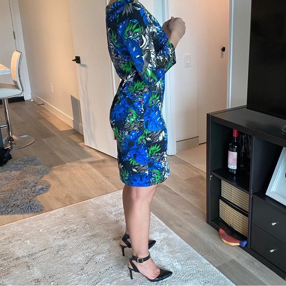 Hawaiian print long sleeve dress - Picture 3 of 3